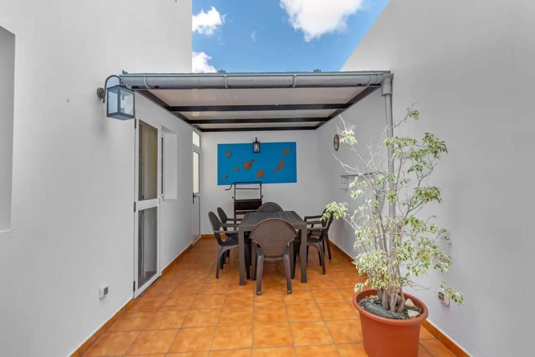 Vivienda Vacacional Las Arenitas San Nicolás Exterior photo